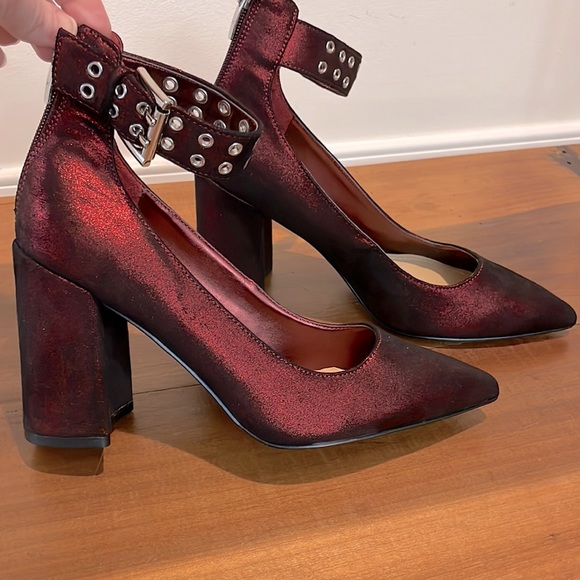 Marc Fisher shoes. Women’s Size 7M - Picture 2 of 8